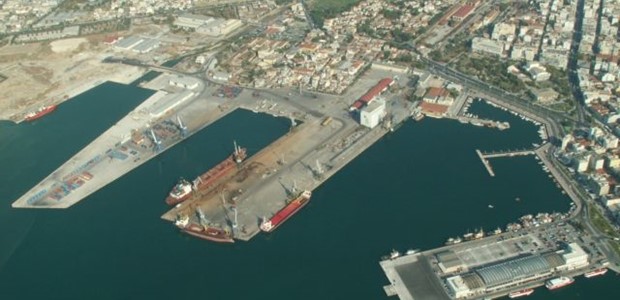 Tέσσερις προσφορές για το λιμάνι Βόλου